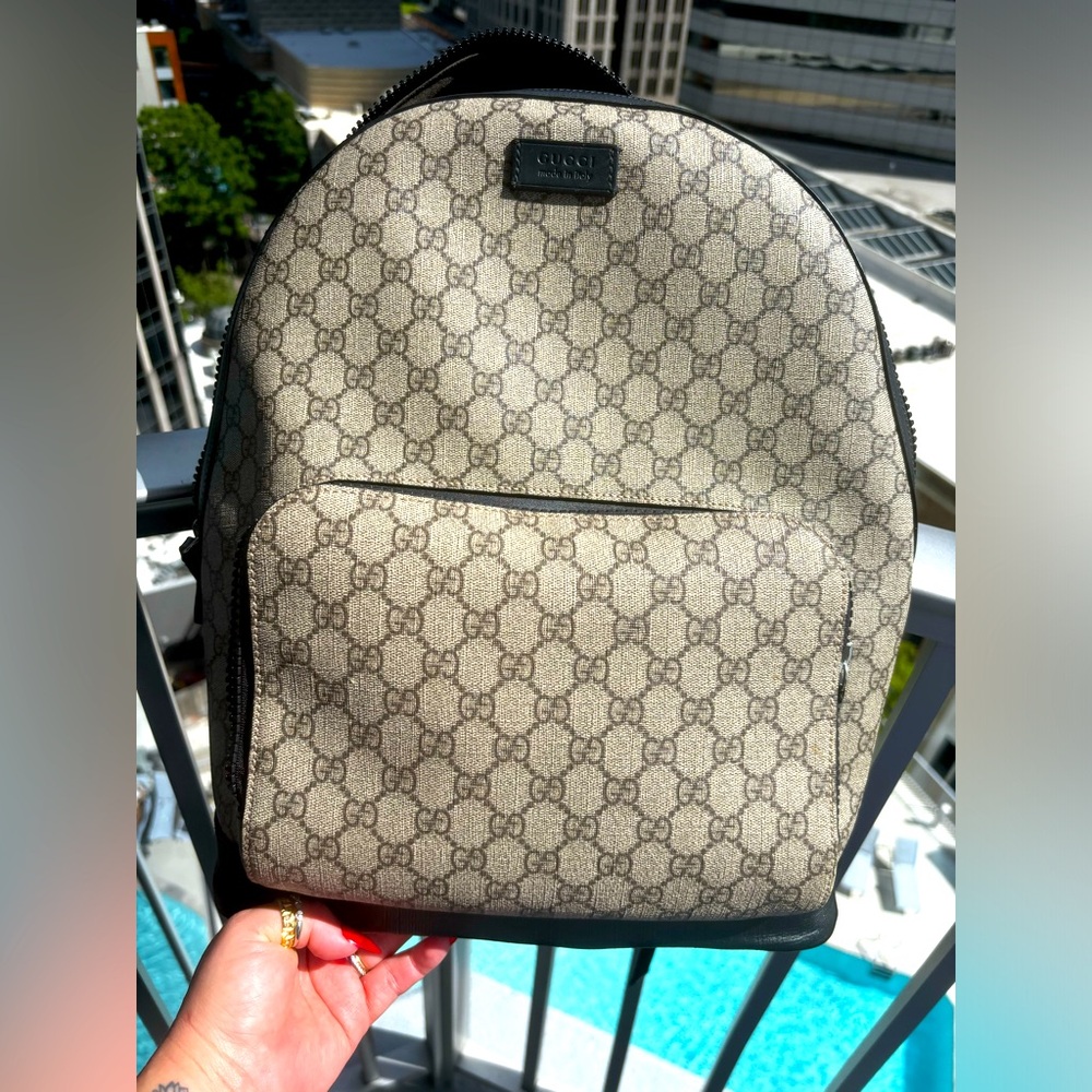 Gucci XL Backpack ✨✨✨